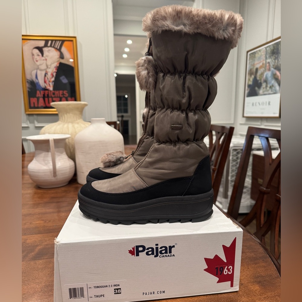 NWT PAJAR TOBOGGAN 2.0 WOMEN'S HIGH ZIP UP BOOT - Sz 38